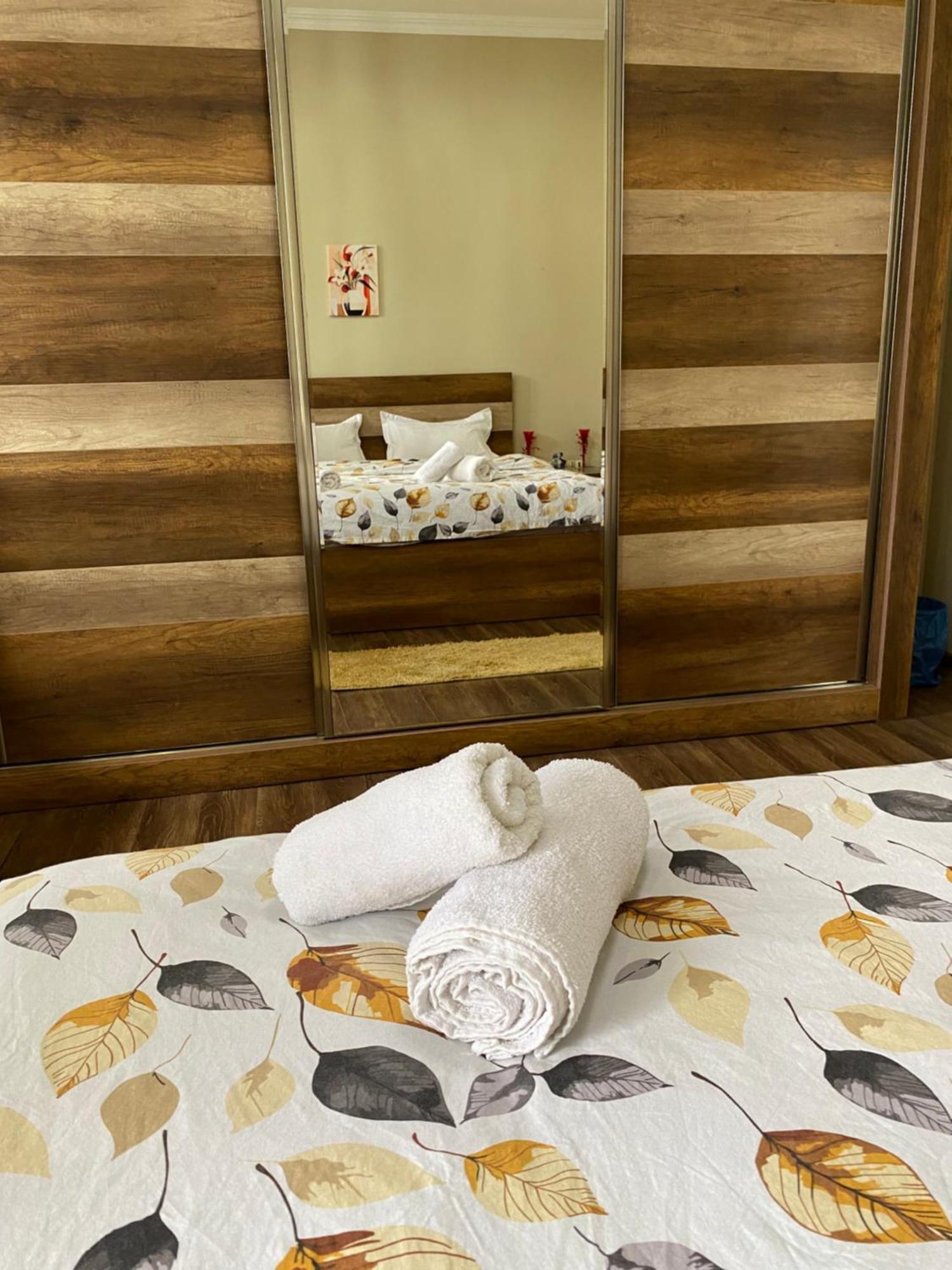 Hotel Relax Station Kutaisi Esterno foto